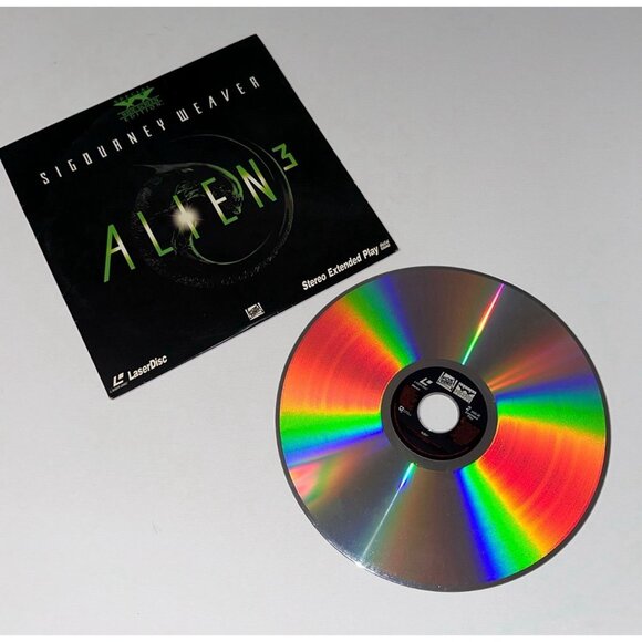 1992 ALIEN 3 LASER DISC WIDE SCREEN - Picture 1 of 3